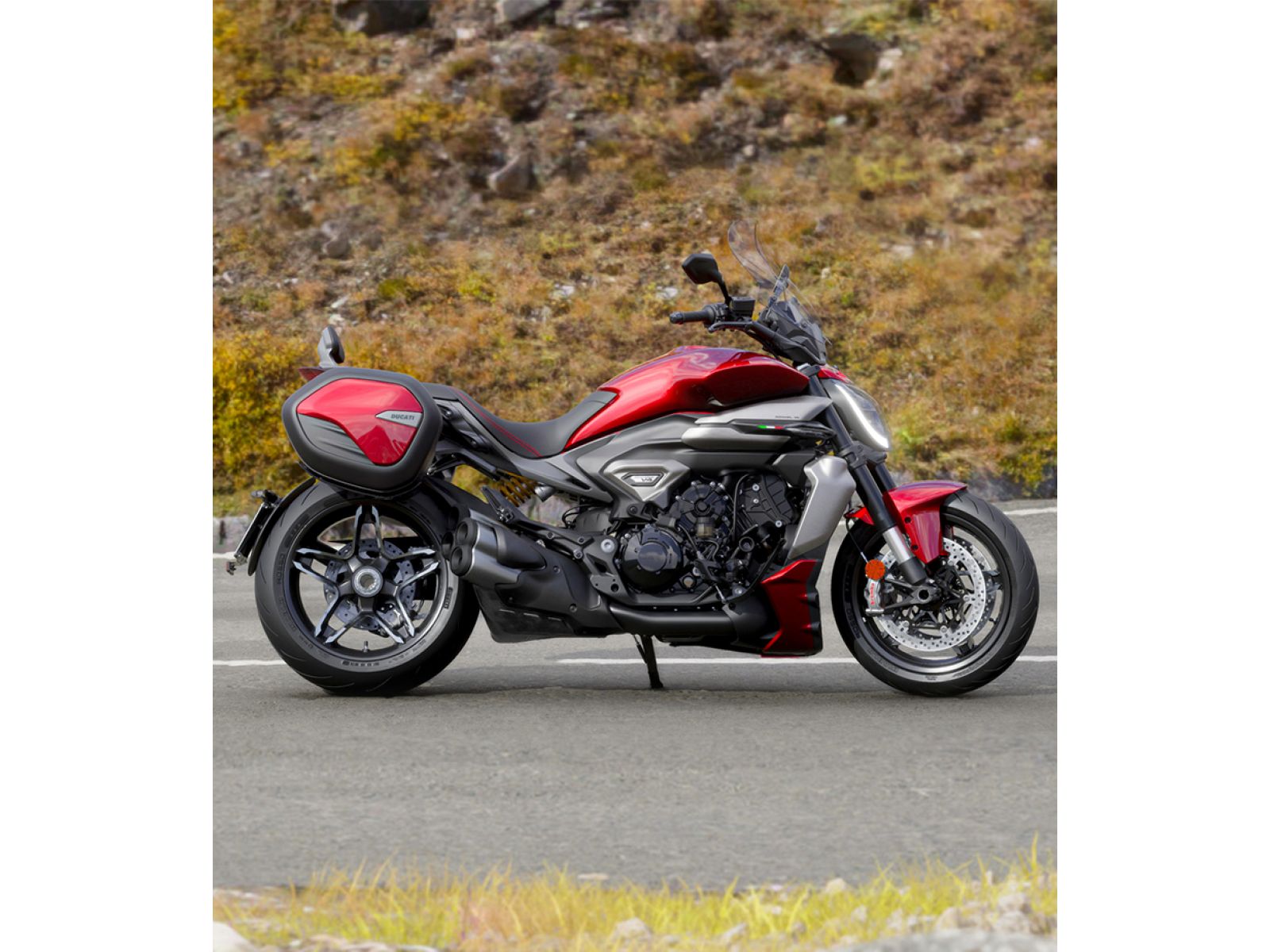 Мотоцикл DUCATI XDiavel V4 (RED) 2026